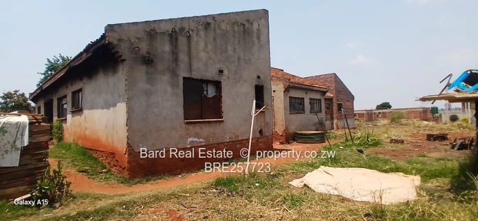 4-Bed Reno with Main Rd Frontage — Mt Pleasant Heights