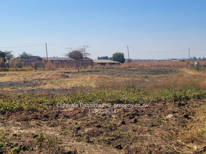 Sunlit 4,814m² Stand in Knowe – Tarred Roads & Water (Sole Mandate)