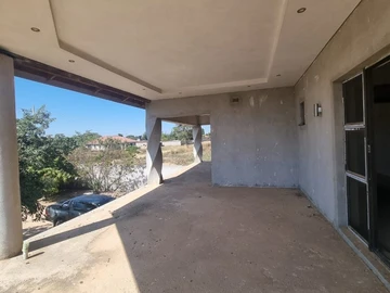 6 Bedroom House