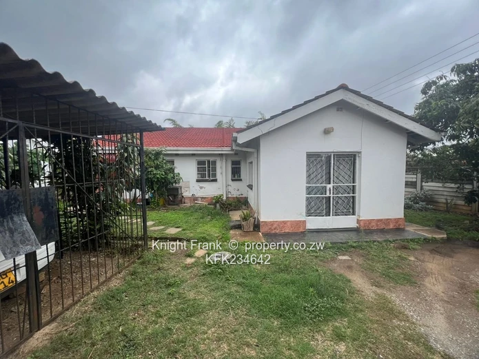 Prime Haig-Park house with 2 bedroomed cottage