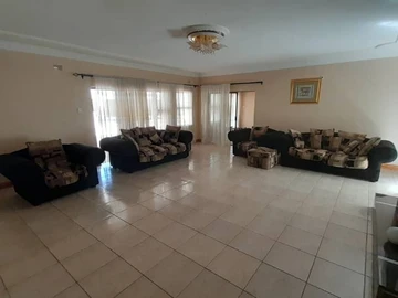 6 Bedroom House