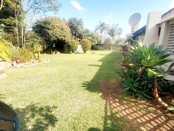 Eastlea Spacious Property with Cottage ,1,555sqm