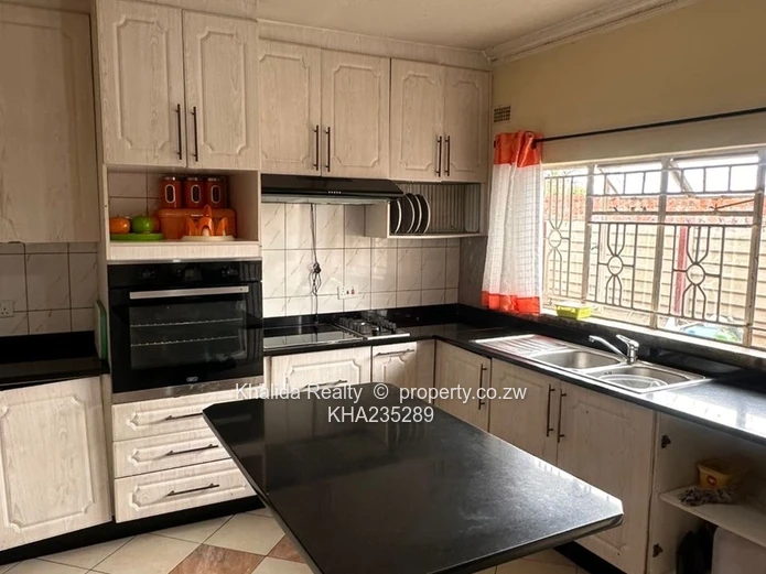 4-Bedroom House for Sale in Glen View 1 Riverside