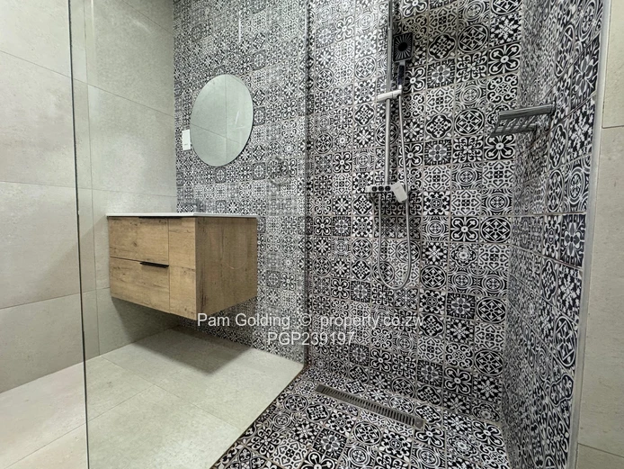 Studio Apartment - Borrowdale West 