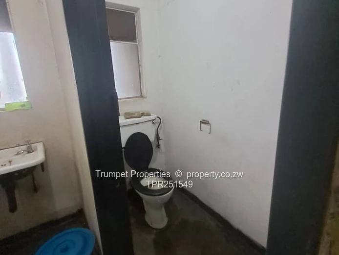 Willowvale Warehouse , near Tobacco Sales Floor For Sale