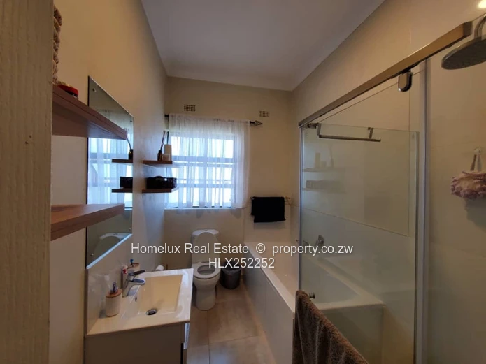 Exquisite 3 Bed Garden Flat In Greendale To Rent 