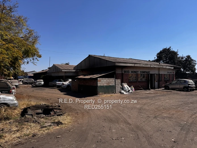 An expansive industrial and commercial complex In thorngrove!