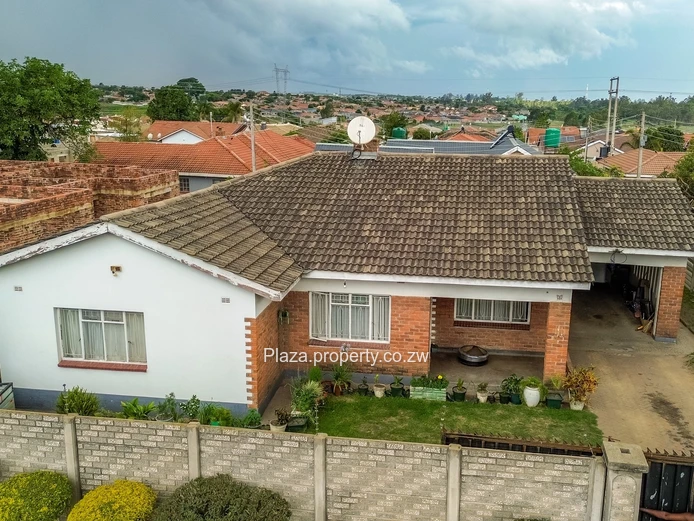 Perfect for Family Living or First-Time Owners (Sole Mandate)