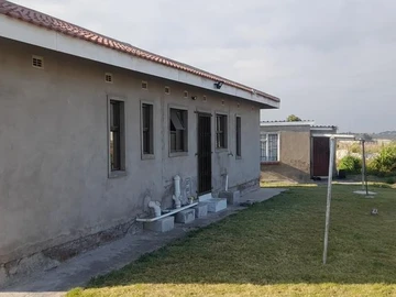 2 Bedroom House