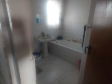 Farm & Agricultural Land