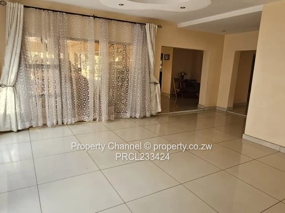 Mount Pleasant 8-Bed Home - Spacious Verandah & Garden