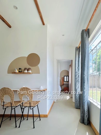 Charming Bedsitter Available In Pamona (Sole Mandate)