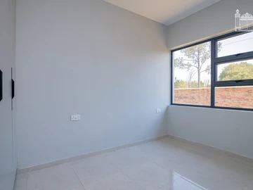 3 Bedroom Garden Flat