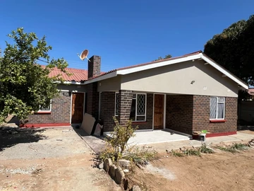 5-Bedroom Home for Sale in Zengeza, Chitungwiza!