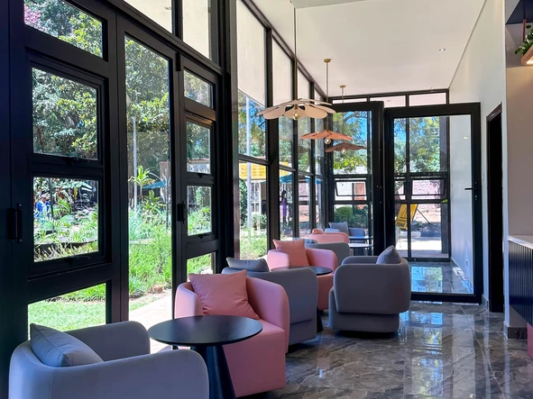 3 Bedroom Flat & Apartment