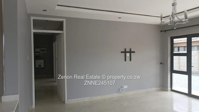 Modern 3-Bed House, With a Borehole, Strathaven For Rent