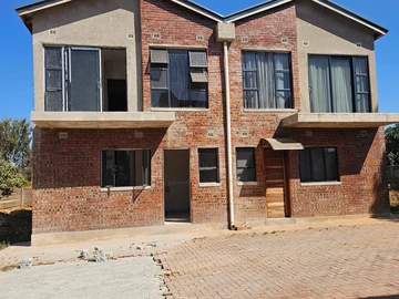3 Bedroom Flat & Apartment