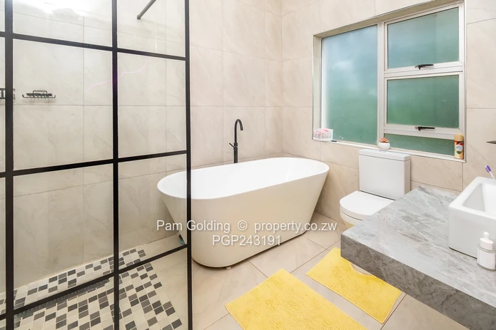 Large Modern Home In Shawasha Hills (Sole Mandate)