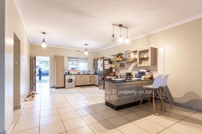 Avondale West: Cozy 4-Bed Townhouse 