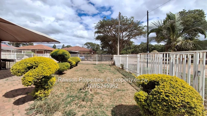 3-Bed Prospect Home: Verandah, Carport, Solar