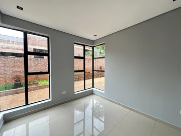 3 Bedroom Garden Flat