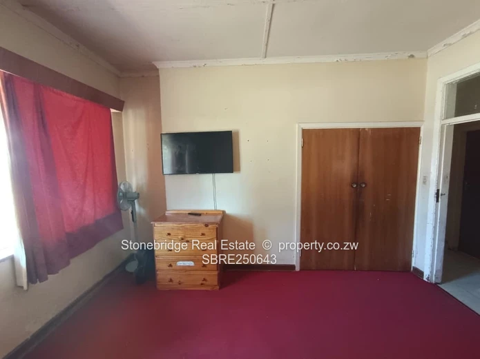 3 Bedroom House n Northend For Rental