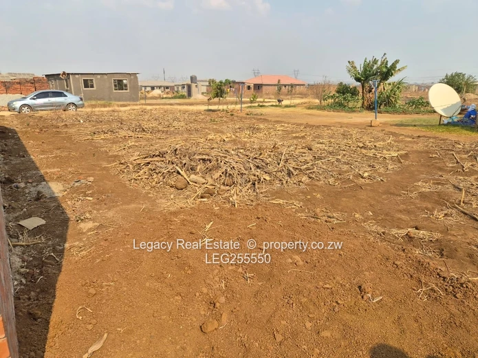 270m² Granary Park Plot — Gravel Road, Developing Neighbourhood