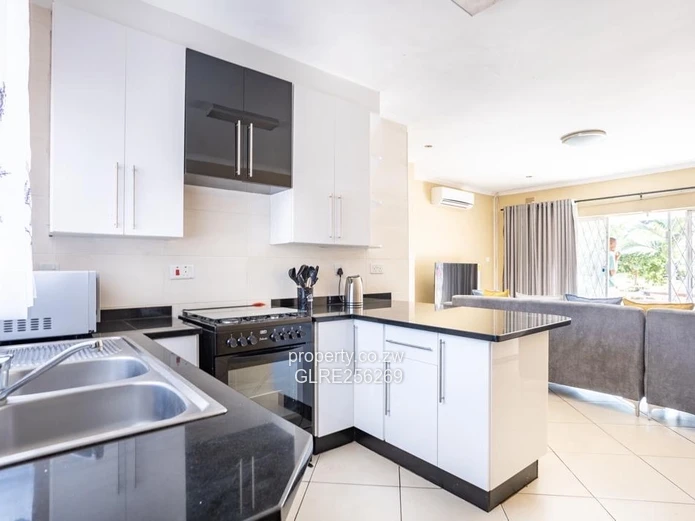 Modern 2-Bed Flat in Belgravia with Borehole