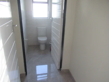 4 Bedroom Flat & Apartment