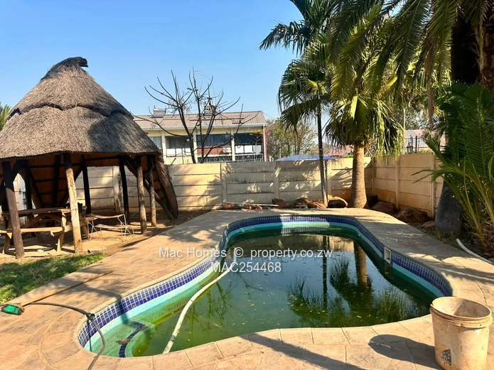 Garden flat for sale 