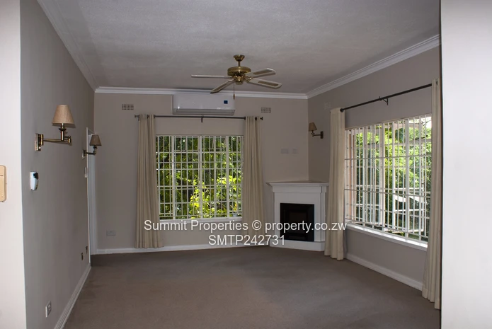 Luxury 6-Bedroom Residence – Ridgeway North