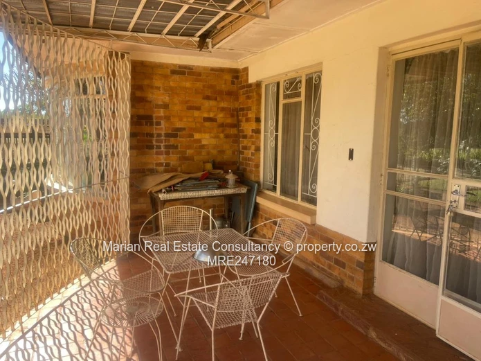  Newton West, 3 Bedroom Home  For Sale 