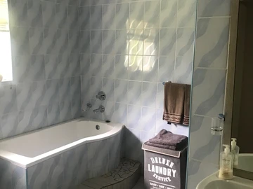 3 Bedroom Flat & Apartment