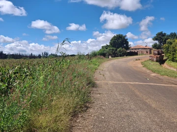 Grange measuring 6.6439 hectares and 5.7216 hectares with Deeds for 2.5m 