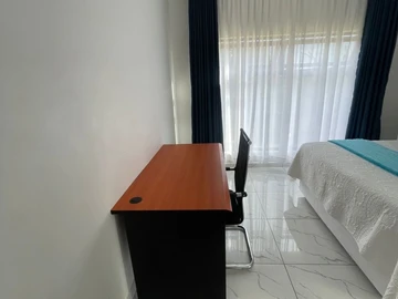 3 Bedroom Flat & Apartment