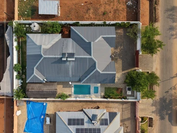 6 Bedroom House