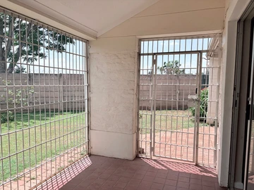 3 Bedroom Garden Flat