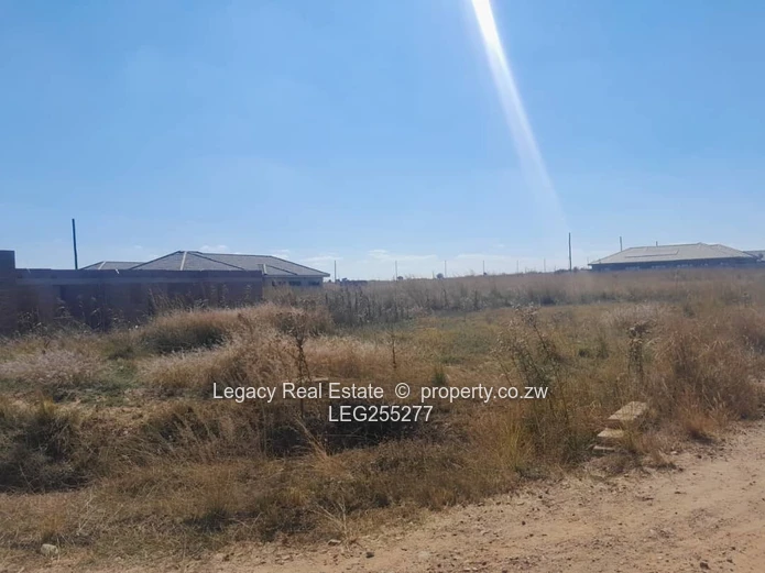 300m² Nyabira Stand — Tarred Road, Main Frontage