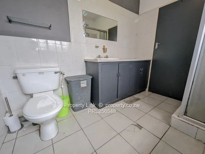 Conveniently Located Avondale Cluster Home