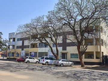 30 Bedroom Flat & Apartment