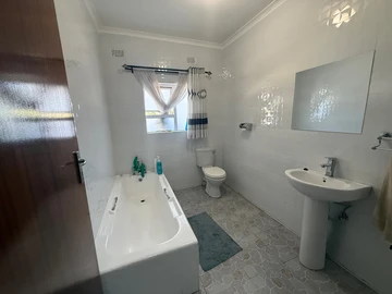 3 Bedroom Garden Flat