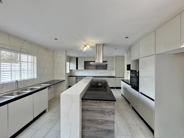 5 Bedroom House