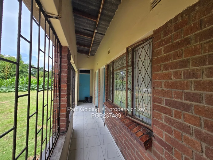  A Vacant Stand With A 4-roomed Cottage (Sole Mandate)