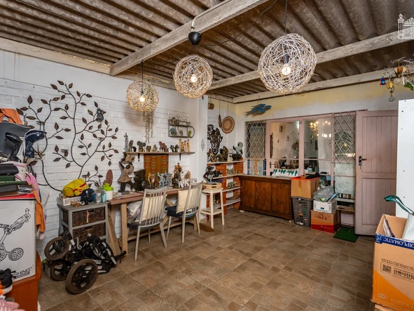 3 Bedroom Flat & Apartment