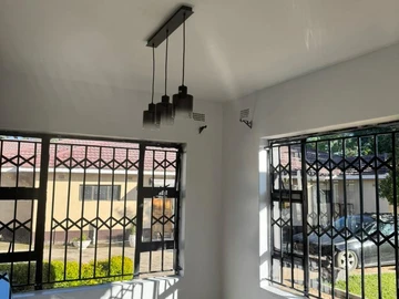 3 Bedroom Flat & Apartment