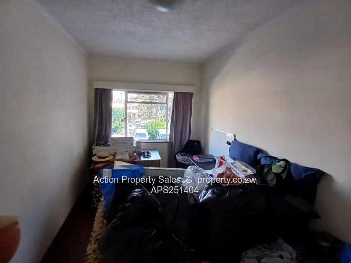 Neat 2 Bed Garden Flat In Avondale! 