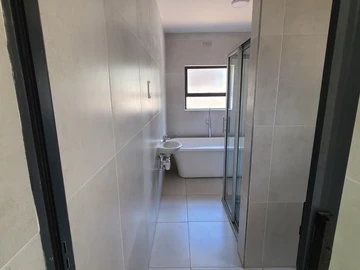 3 Bedroom Garden Flat