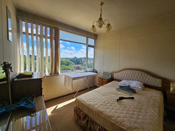 3 Bedroom Flat & Apartment