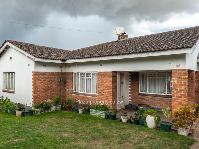 Perfect for Family Living or First-Time Owners (Sole Mandate)