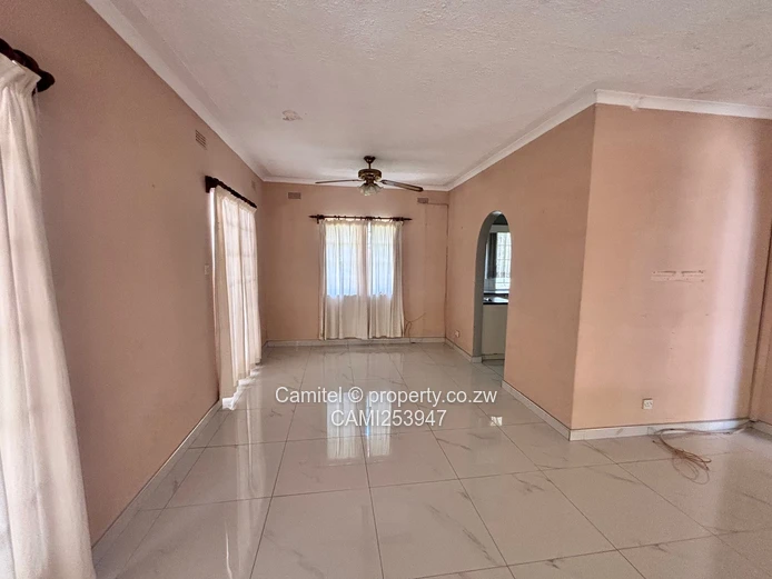 Strathaven 3-Bed Home - Pool, Borehole & Large Garden